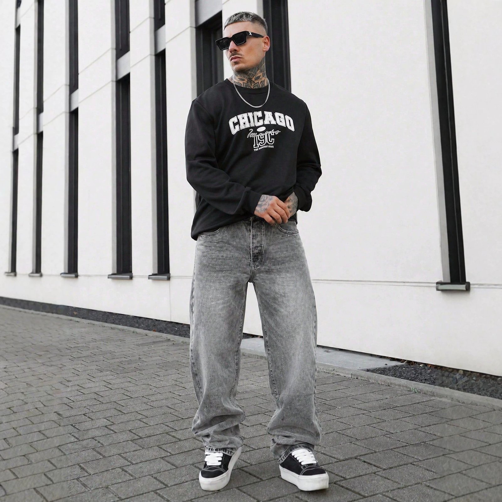 597157559 Comfortable Casual Men's Distressed Washed Gray Jeans for Daily Fashion and Commute - Image 1