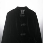 Simple single row buckle stand up collar velvet jacket top for women - Image 3