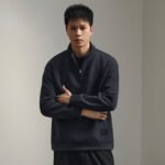 Men's Retro Half Zip Pullover Sweatshirt Solid Color Loose Fit Casual Top - Image 4
